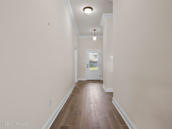 5th image of 1032 Castine Pointe Blvd