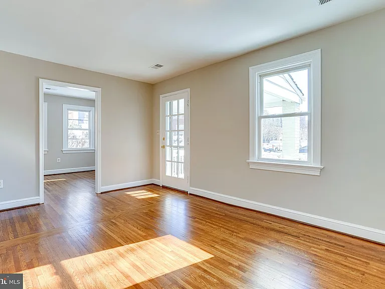530 E Alexandria Ave — Photo 9