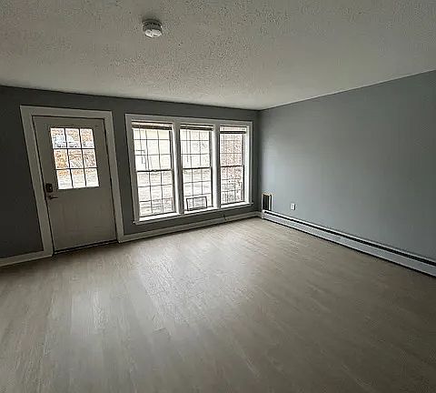 2nd image of 608 Main Rd N APT 1