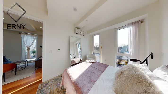 Rented by ERNY LLC | media 12