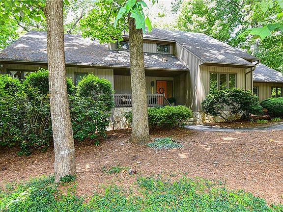 2nd image of 2406 Goldfield Ct
