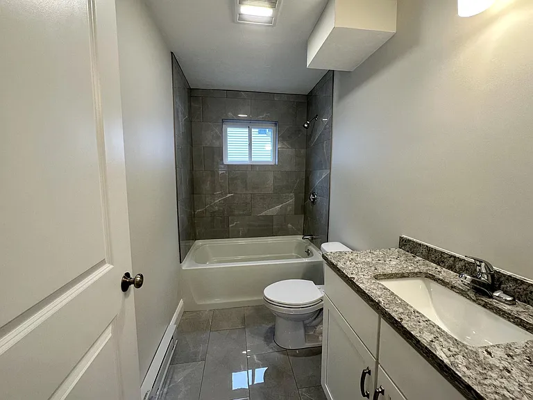 415 Danforth St #1 — Photo 6