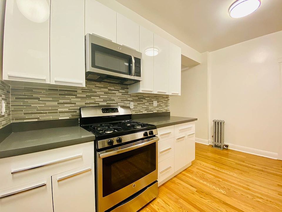 1st image of 1935 Franklin St APT 501
