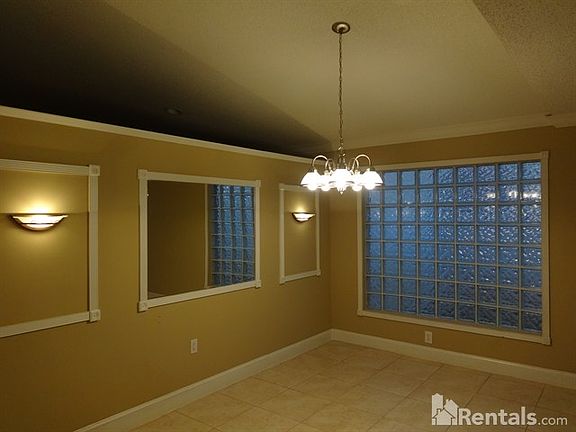 3rd image of 17484 Sw 29 Lane