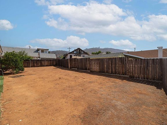 4th image of 1285 Bates Ln