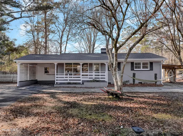 1473 Penderlea Highway, Burgaw, NC 28425