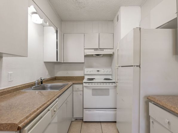 29 N Lakewood Ave #L-215