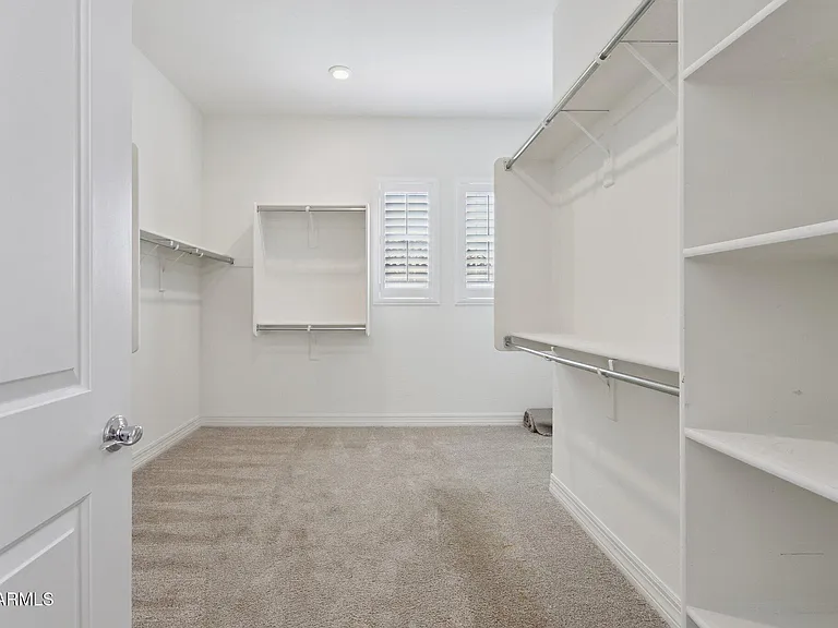 11249 N Blakely St — Photo 16