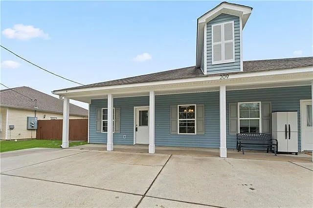 Photo 1 of 14 - 209 S Laurel St #B - Hammond, LA Primary Photo - 209 S Laurel St #B