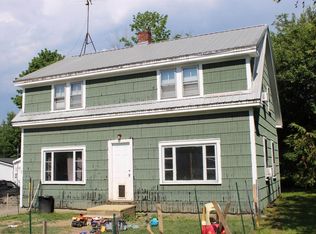 28 Dartmouth St, Skowhegan, ME 04976