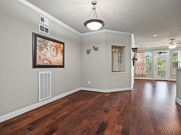 4th image of 500 Waters Edge Dr APT 125