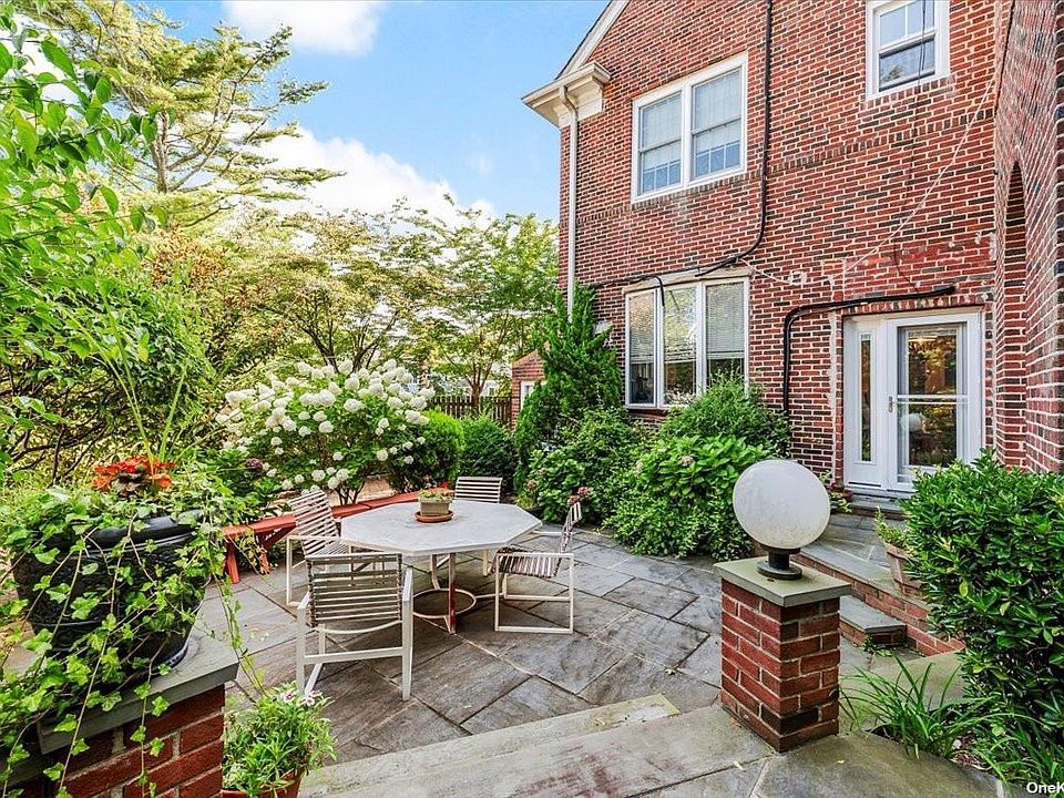 53 Briarwood Lane, Lawrence, NY 11559 MLS 3455284 Zillow