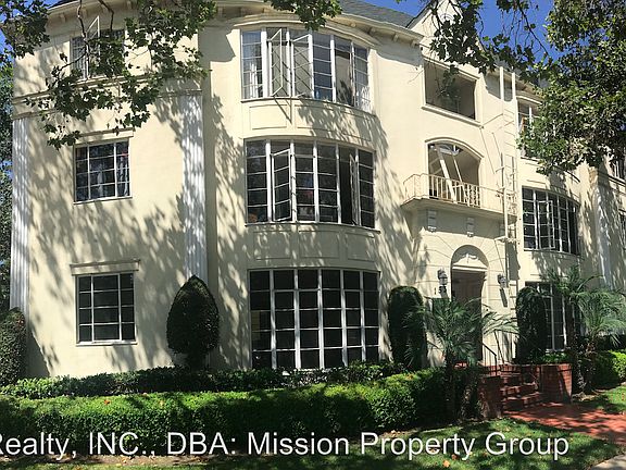 2nd image of 153 S Linden Dr APT 2