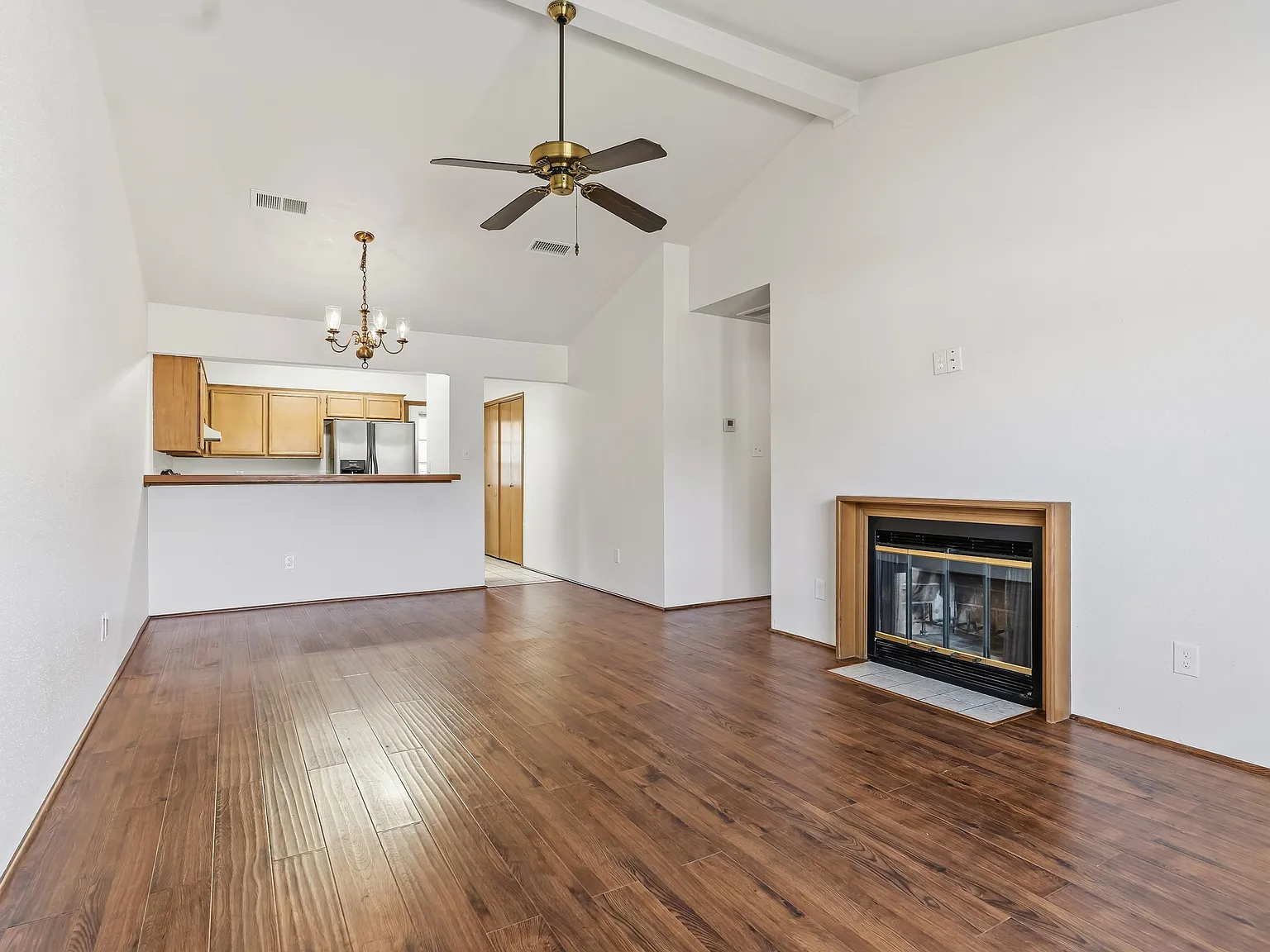 1010 Green Meadow - 1 — Photo 3