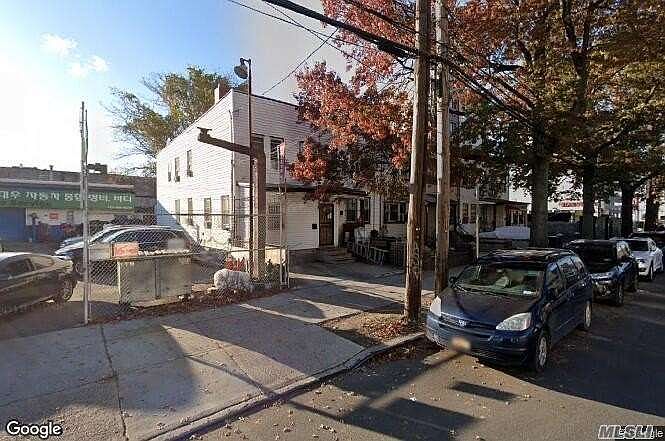 1st image of 31-32 Linden Pl