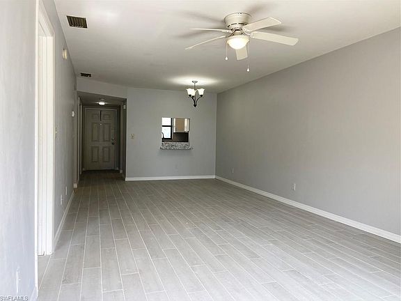 5th image of 136 Cape Coral Pkwy W APT 11