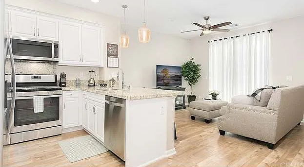 44111 Calle Luz — Photo 26