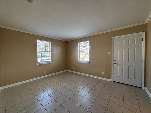 3rd image of 1520 Orchid Dr