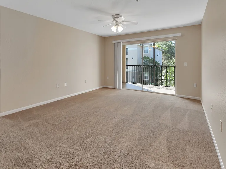 940 Village Trl #4-207 — Photo 19