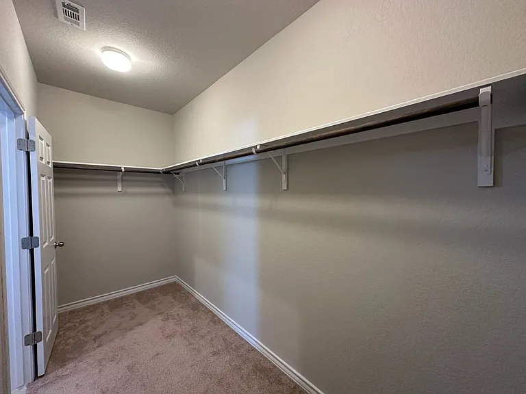 10901 Mickelson Dr — Photo 16