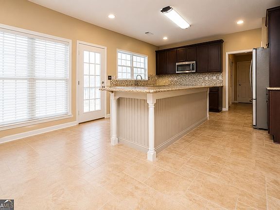 4th image of 2722 Spindletop Ln NW