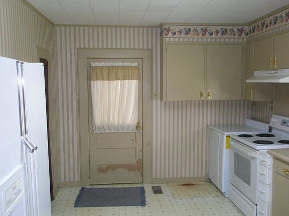 5th image of 434 Spruce Ave