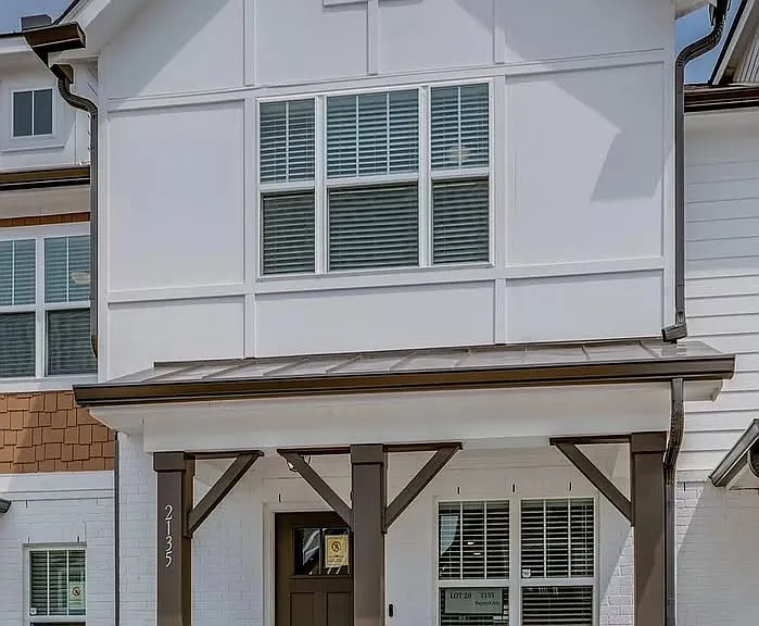 Robinson Rd — Photo 1