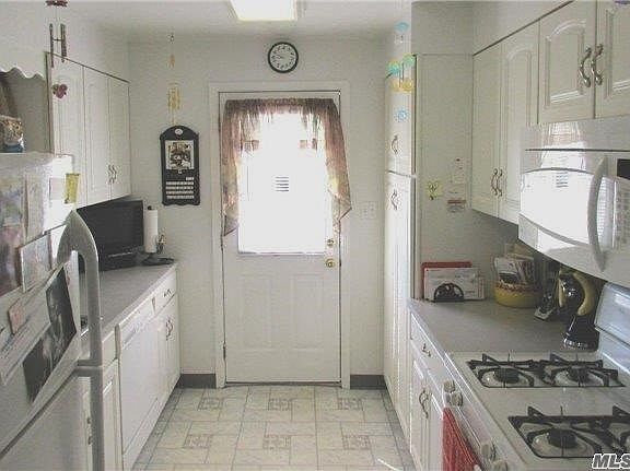 3rd image of 221 N Indiana Ave