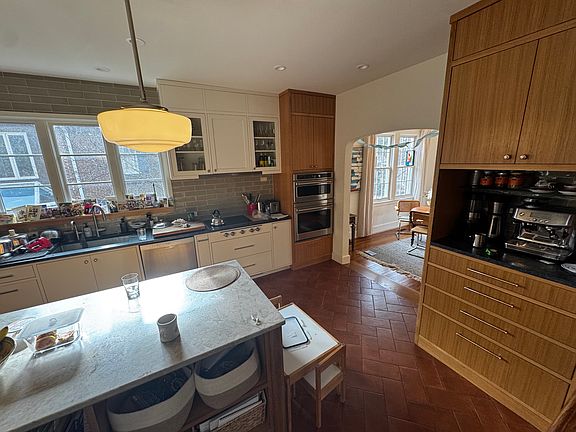 5th image of 5431 39th St NW
