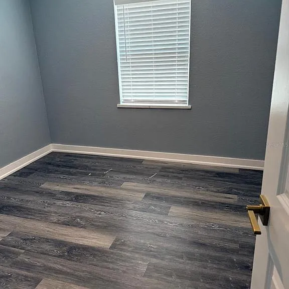 1113 S Central Ave — Photo 3