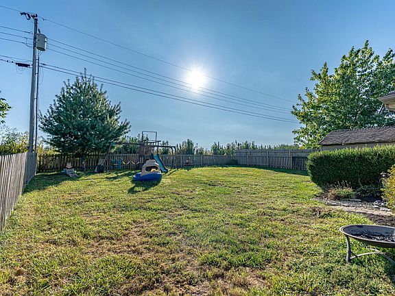 3rd image of 3014 Mason Way