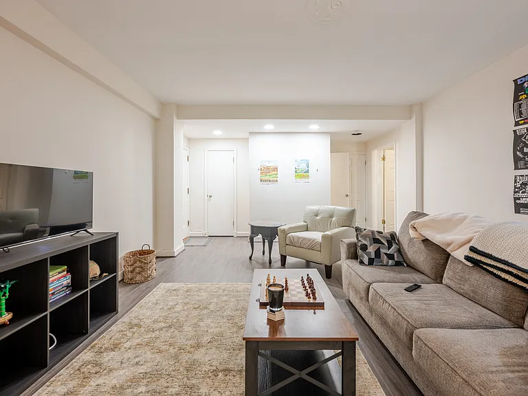 3051 Idaho Ave NW #121 — Photo 5