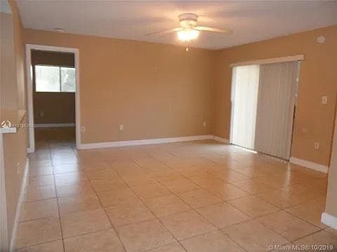 4th image of 450 Palm Cir W APT 203