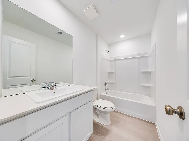 21099 Santopadre St — Photo 10