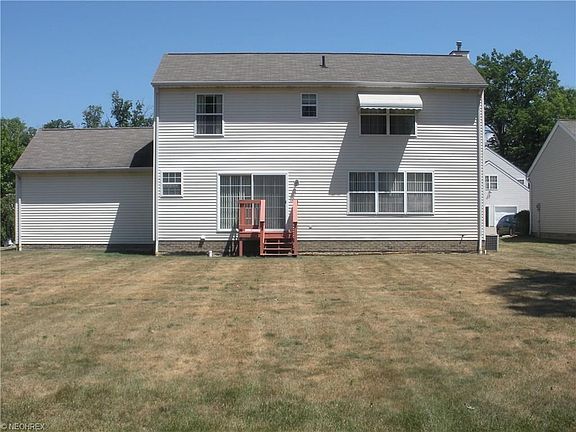 3rd image of 446 Rushmore Dr
