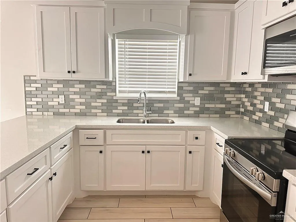 2 bed, 2.0 bath, 925 sqft, $1,200 — Photo 4