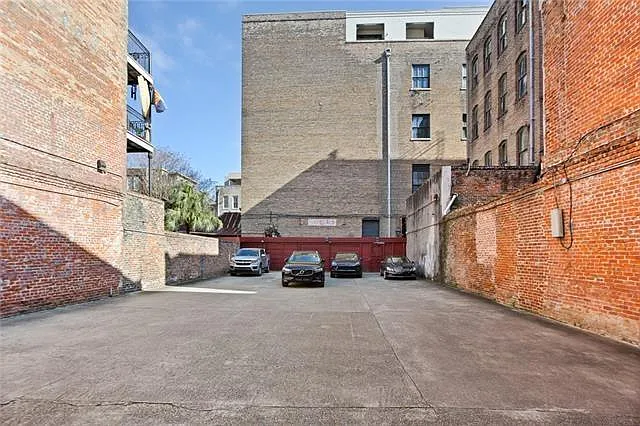 215 Decatur St #405 — Photo 13