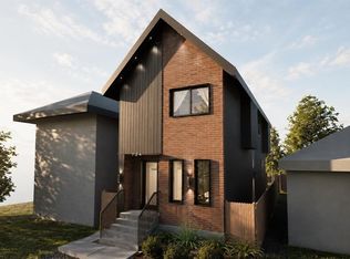 724 S 18th Ave NW, Calgary, AB T2M0V1