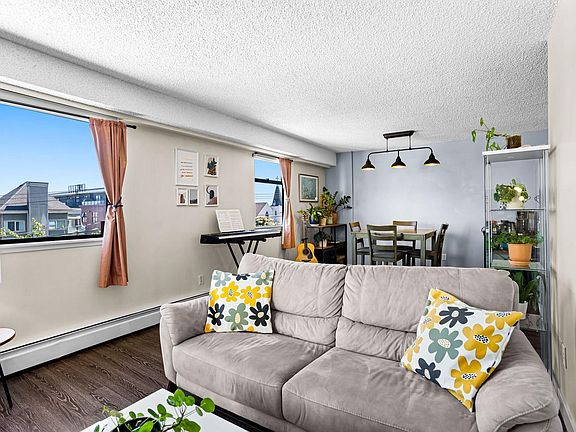 5th image of 209 Carnarvon St #202