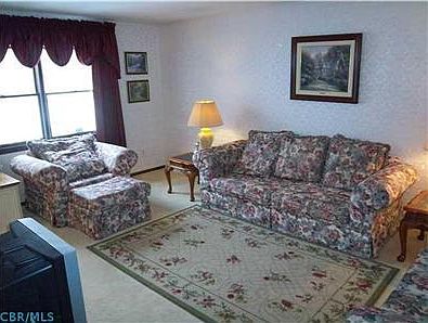 5th image of 6568 Hillside Ct