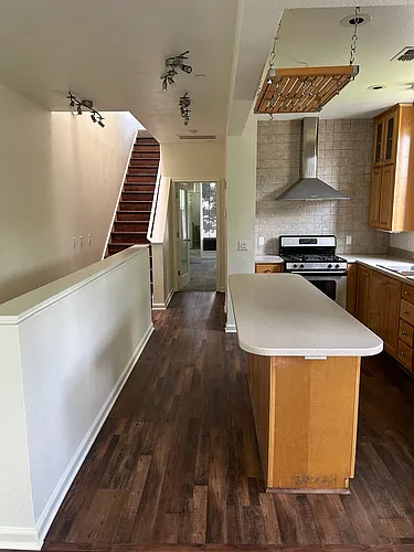 423 Harriet Ln Photo 1