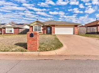 12429 NW 2nd St, Yukon, OK 73099