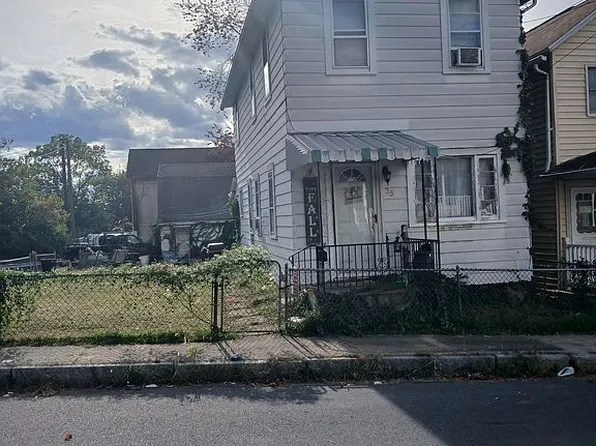 35 John St, Wilkes Barre, PA 18702