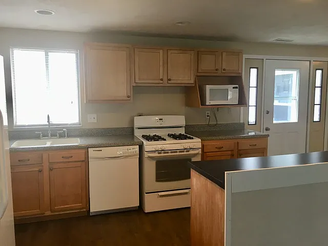 9403 Shenandoah Dr — Photo 11
