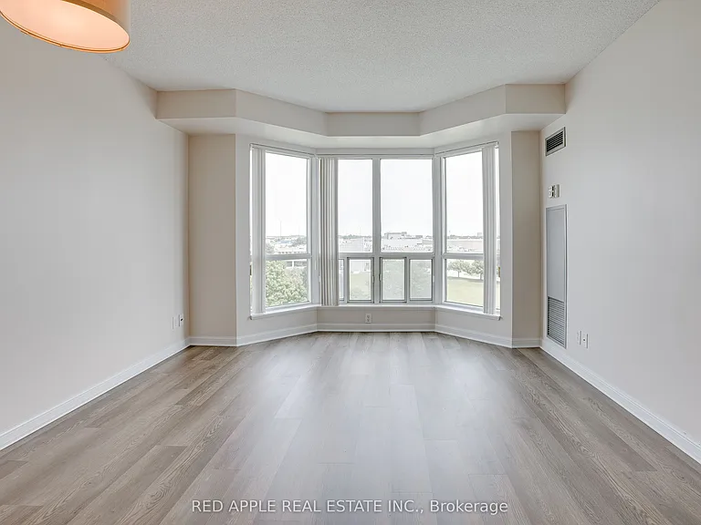 11 Lee Centre Dr #707 — Photo 7