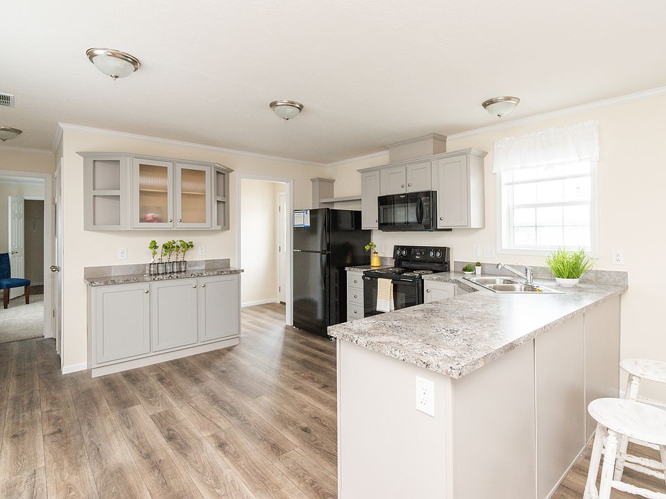 1st image of 76 Poppy Dr #76