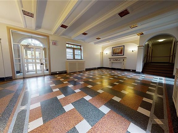2nd image of 763 Ocean Pkwy APT 2J