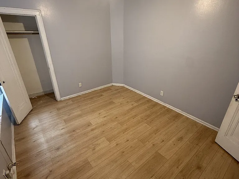 6429 N Claremont Ave #1 — Photo 4