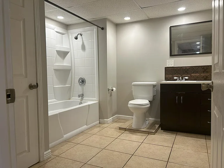 1249 York St #B — Photo 11