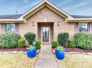 11206 Armstrong Ln, Pearland, TX 77584